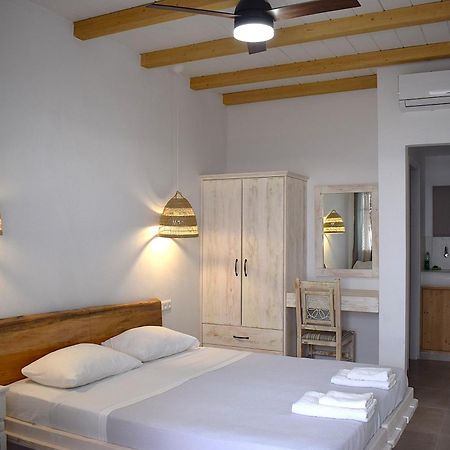 Κalamitsi Rooms & Apartments Kímolos Zewnętrze zdjęcie