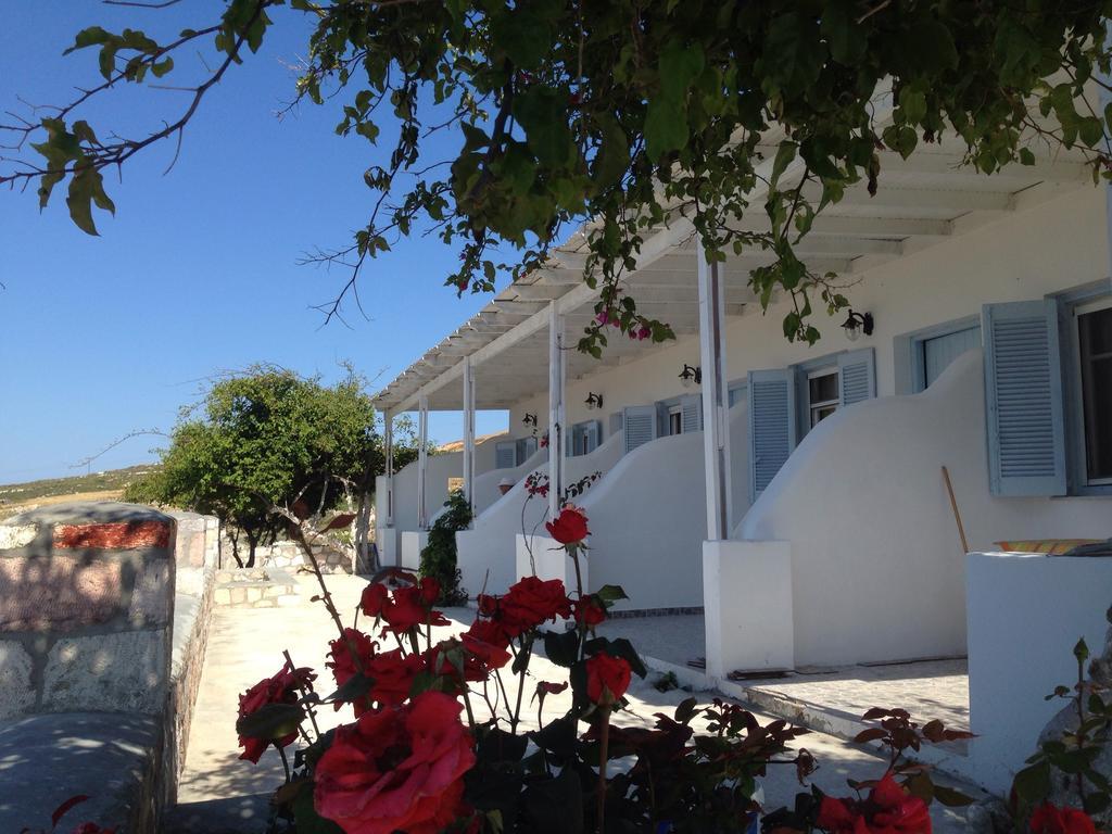 Κalamitsi Rooms & Apartments Kímolos Zewnętrze zdjęcie