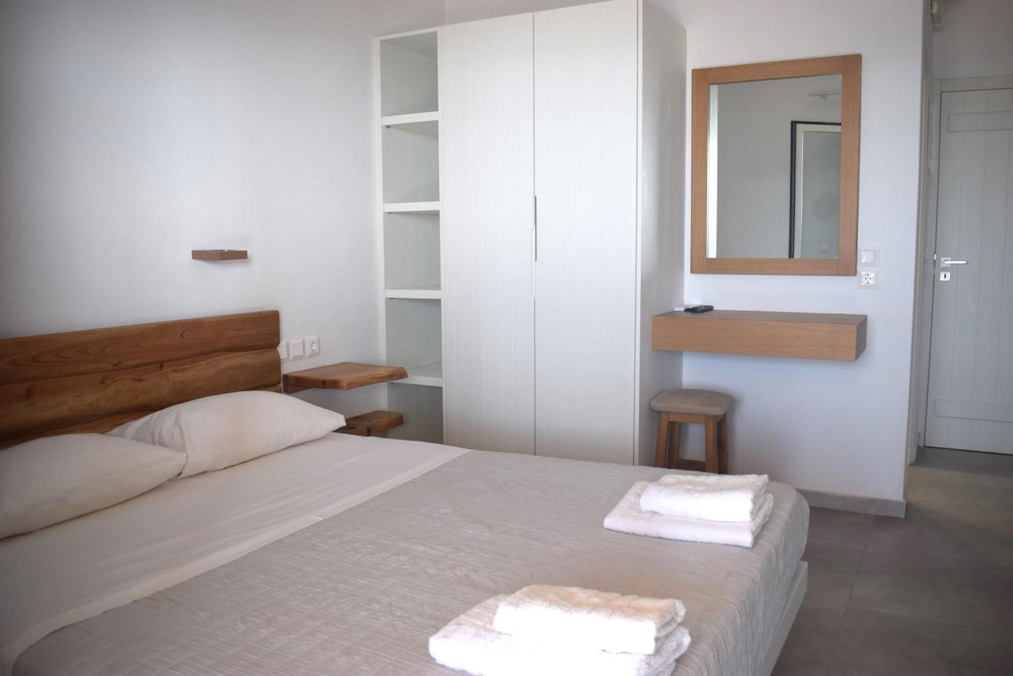 Κalamitsi Rooms & Apartments Kímolos Zewnętrze zdjęcie